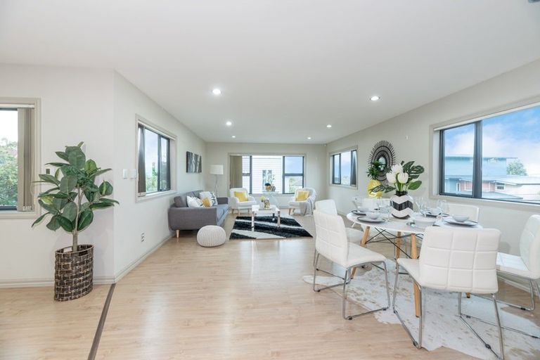 Photo of property in 45 Forrest Hill Road, Milford, Auckland, 0620