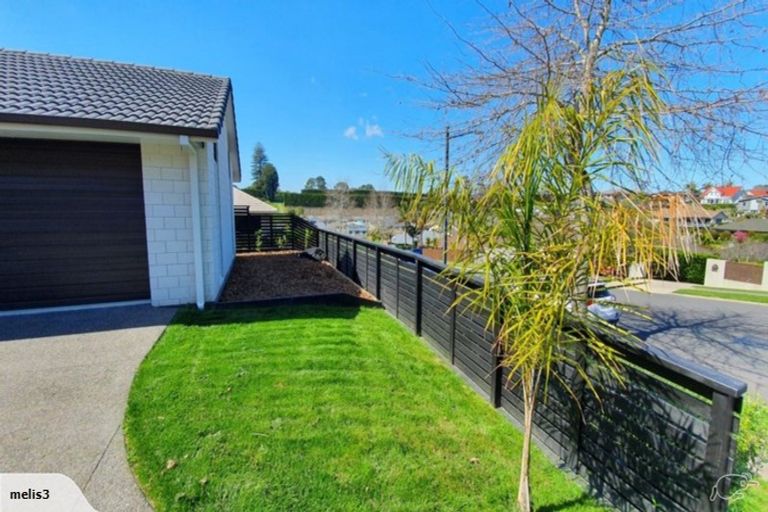 Photo of property in 55 Inverness Drive, Pyes Pa, Tauranga, 3112