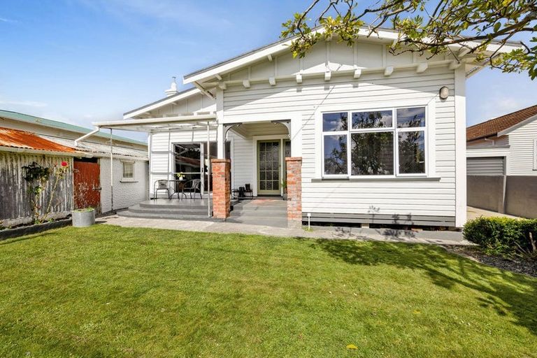 Photo of property in 19 Clifford Street, Hawera, 4610