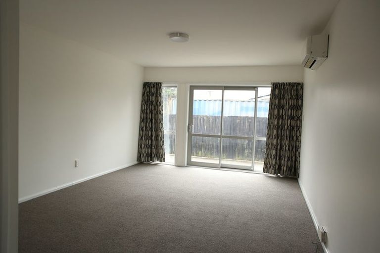 Photo of property in 3/16 Hargest Crescent, Sydenham, Christchurch, 8023