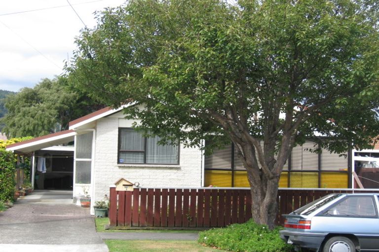 Photo of property in 2/3 Ararino Street, Trentham, Upper Hutt, 5018