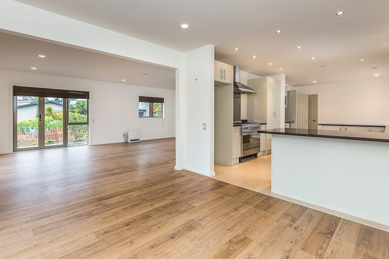 Photo of property in 21 Carol Lee Place, Albany Heights, Auckland, 0632