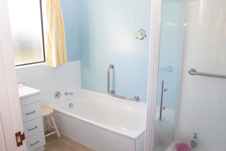 Photo of property in 32 Park Avenue, Oxford, 7430