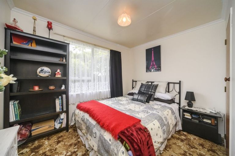 Photo of property in 5 Hillcrest Drive, Kelvin Grove, Palmerston North, 4414