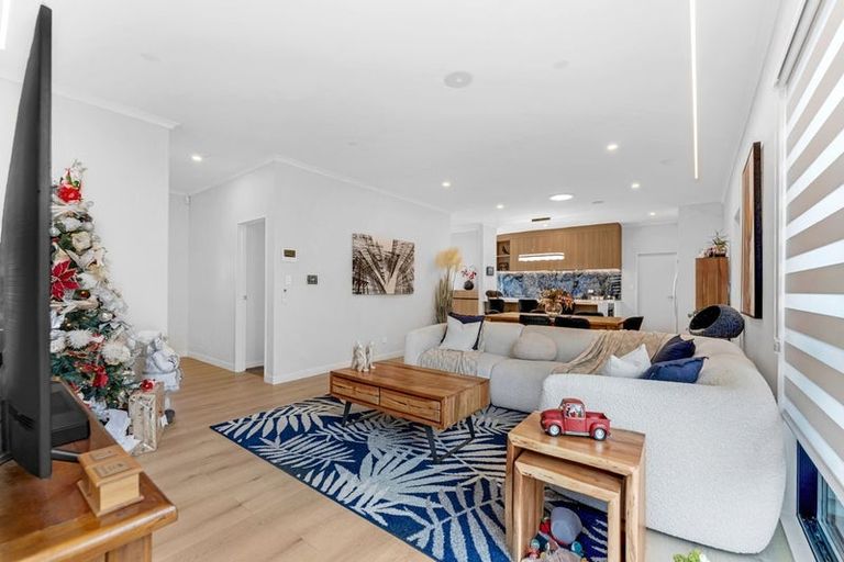 Photo of property in 12 Dolcetto Place, Pokeno, 2402