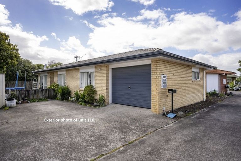 Photo of property in 107 Crawford Avenue, Mangere Bridge, Auckland, 2022