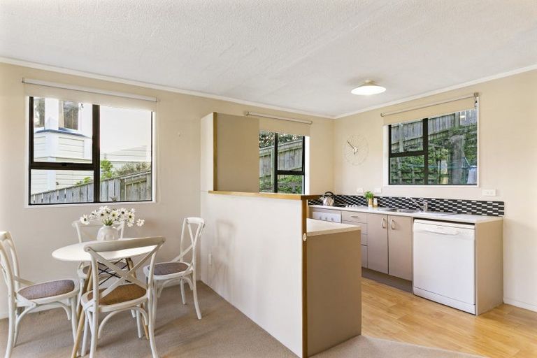 Photo of property in 2/138 Hataitai Road, Hataitai, Wellington, 6021