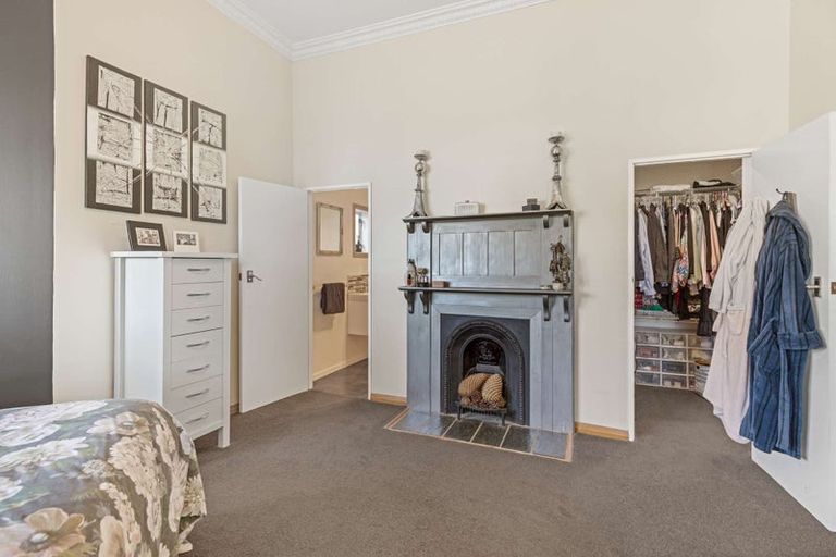 Photo of property in 8 Saint Leonard Street, Saint Johns Hill, Whanganui, 4501