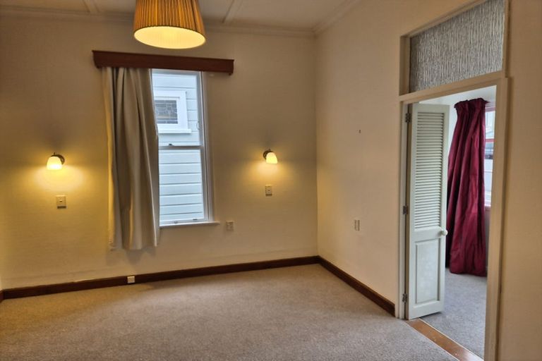 Photo of property in 7 Herald Terrace, Berhampore, Wellington, 6023