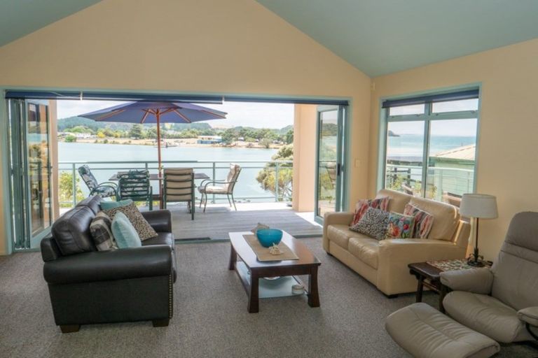 Photo of property in 4 Bush Point Road, Cable Bay, 0420