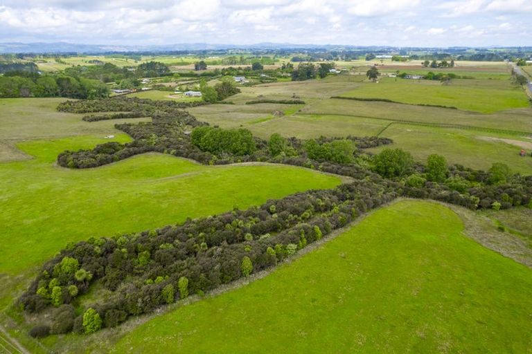 Photo of property in 410 Charles Road, Karaka, Papakura, 2580