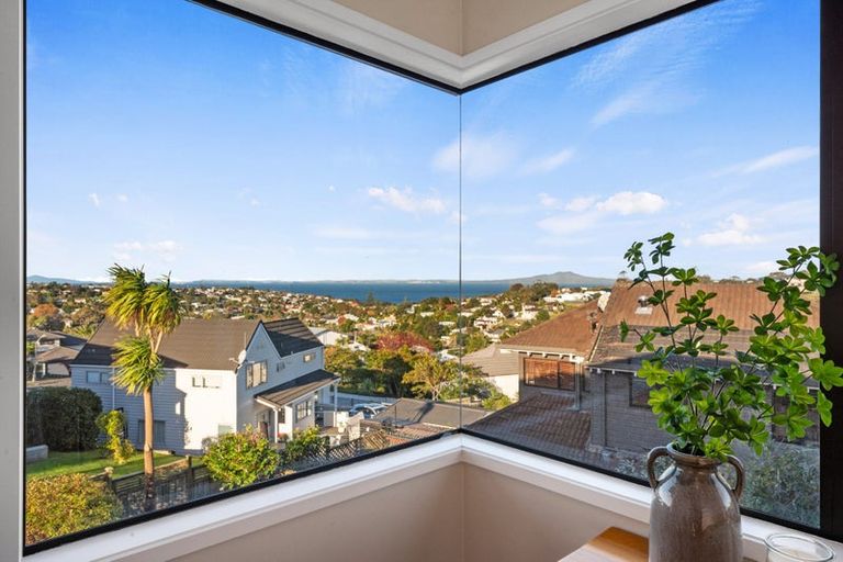 Photo of property in 29 Calypso Place, Rothesay Bay, Auckland, 0630