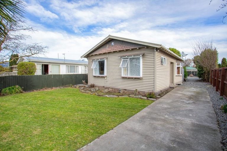 Photo of property in 19 Torrens Road, Hillmorton, Christchurch, 8024