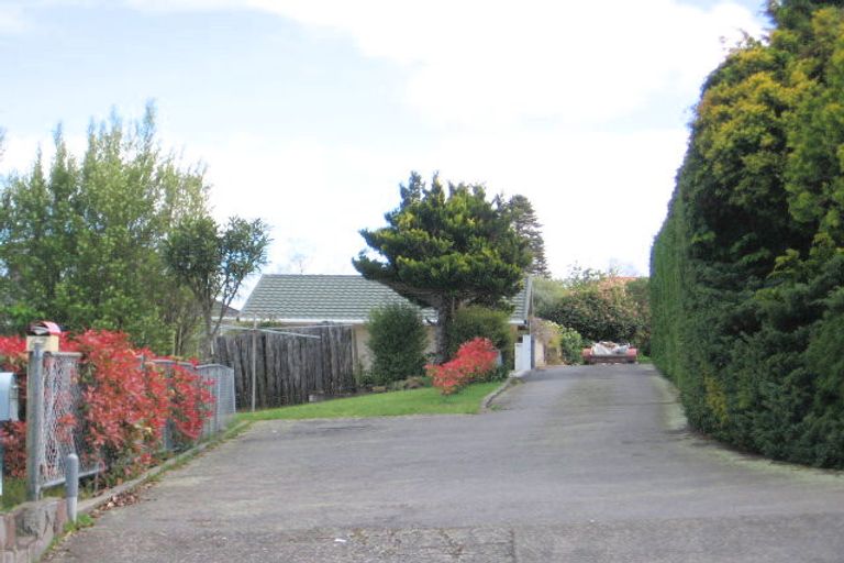 Photo of property in 2/6 Waipahihi Avenue, Hilltop, Taupo, 3330