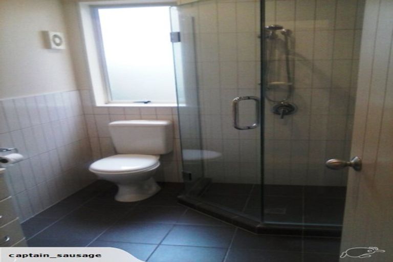 Photo of property in 50b Seaton Road, Murrays Bay, Auckland, 0630