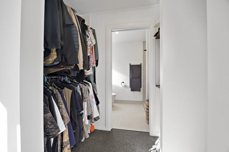 Photo of property in 44b Crosland Road, South Head, 0874