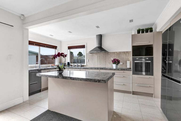 Photo of property in 336 South Road, Hawera, 4610