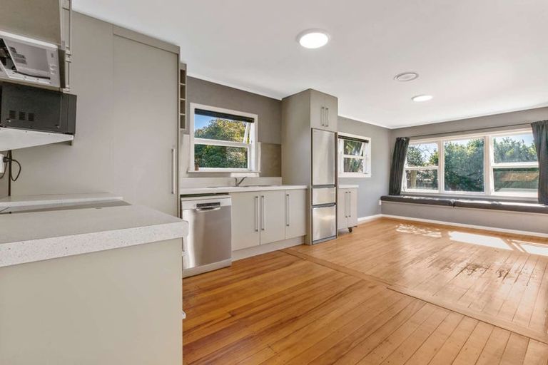 Photo of property in 14 Glenfield Road, Owhata, Rotorua, 3010