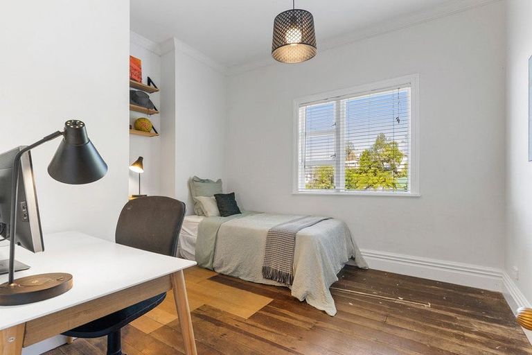 Photo of property in 28 Crieff Street, Northland, Wellington, 6012