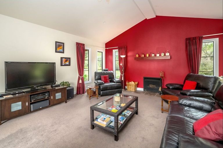 Photo of property in 24 Admiral Road, Gladstone, 5883