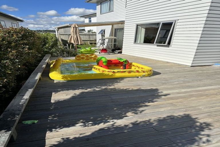 Photo of property in 21 Ken Douglas Drive, Aotea, Porirua, 5024