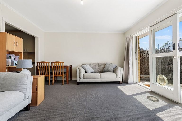 Photo of property in 2/5 Church Square, Addington, Christchurch, 8024