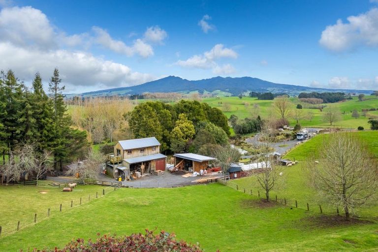 Photo of property in 240 Te Pahu Road, Te Pahu, 3285