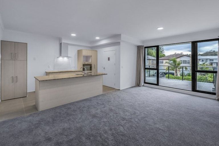 Photo of property in 15/11 Carlos Drive, Flat Bush, Auckland, 2016