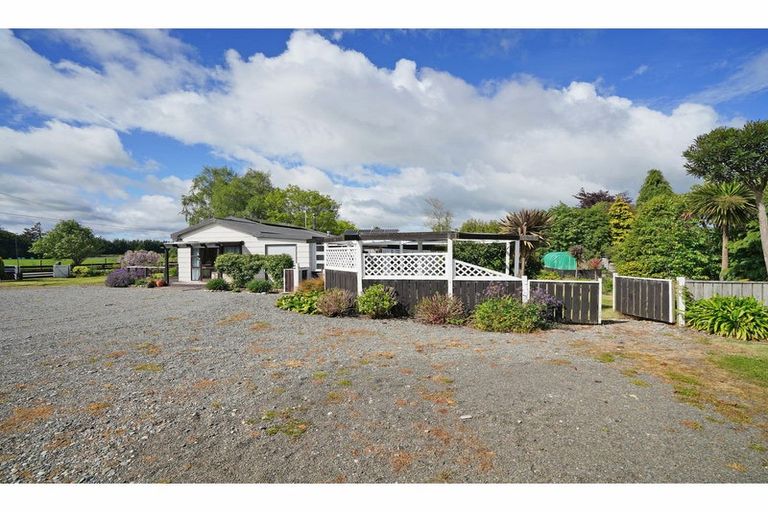 Photo of property in 33 Clifden Highway, Tuatapere, 9620