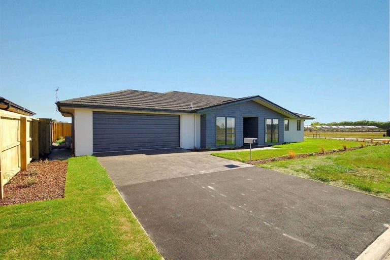 Photo of property in 2 Emma Street, Marshland, Christchurch, 8083