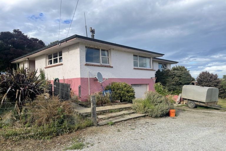 Photo of property in 9 Neill Road, Tokanui, 9884