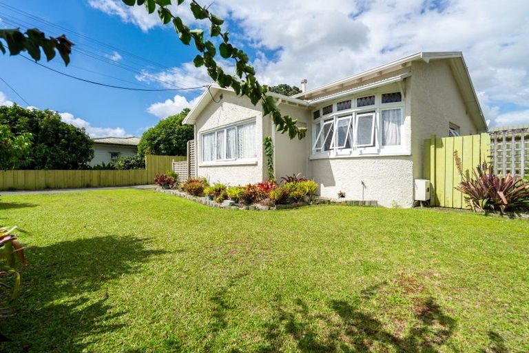 Photo of property in 42 Kamo Road, Kensington, Whangarei, 0112