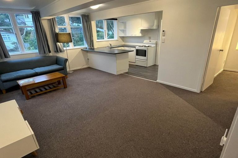 Photo of property in 2/44 Ribble Street, Island Bay, Wellington, 6023