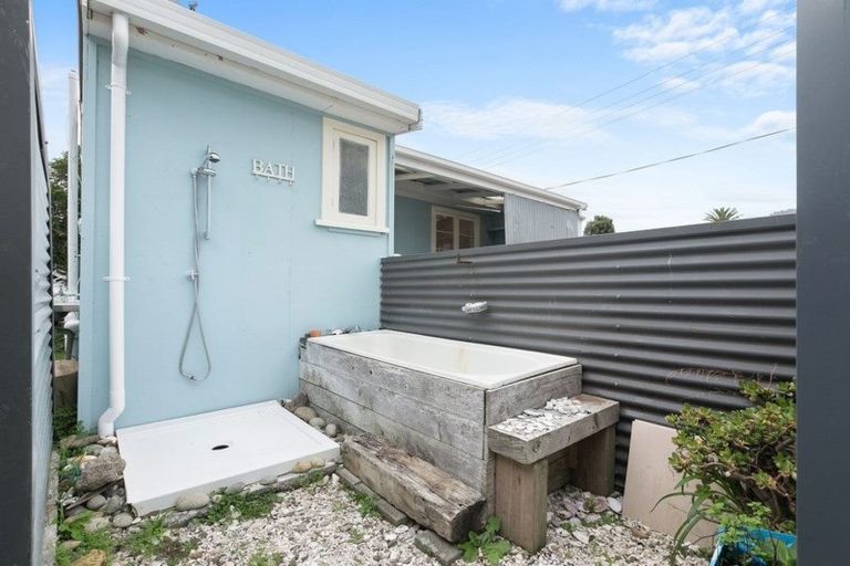 Photo of property in 18 Brighton Road, Waihi Beach, 3611