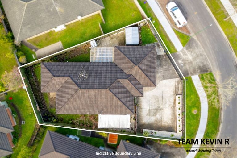 Photo of property in 12 Carisbrook Crescent, Papakura, 2110