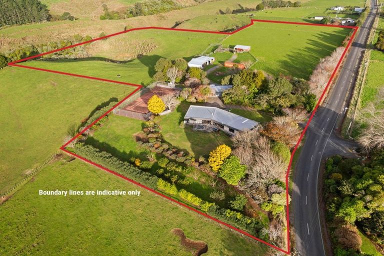 Photo of property in 223 Mataro Road, Onaero, Urenui, 4375