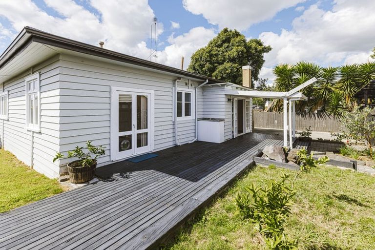 Photo of property in 10a Sturdee Road, Manurewa, Auckland, 2102