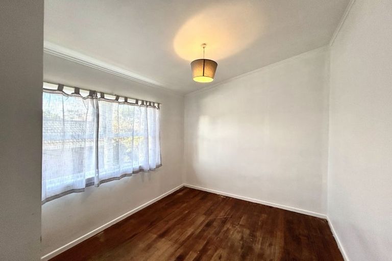 Photo of property in 1/41 Aeroview Drive, Beach Haven, Auckland, 0626