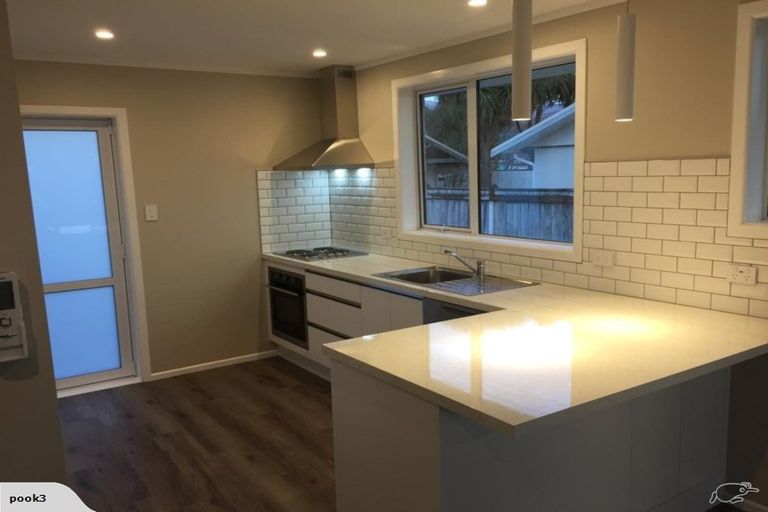 Photo of property in 1/12 Poplar Grove, Ebdentown, Upper Hutt, 5018