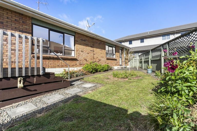 Photo of property in 6a Reidy Place, Pukekohe, 2120