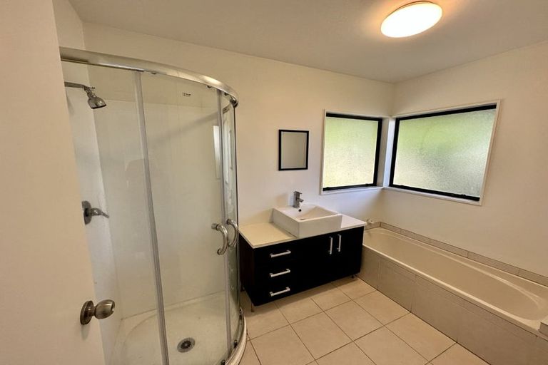 Photo of property in 2/45 Deep Creek Road, Waiake, Auckland, 0630