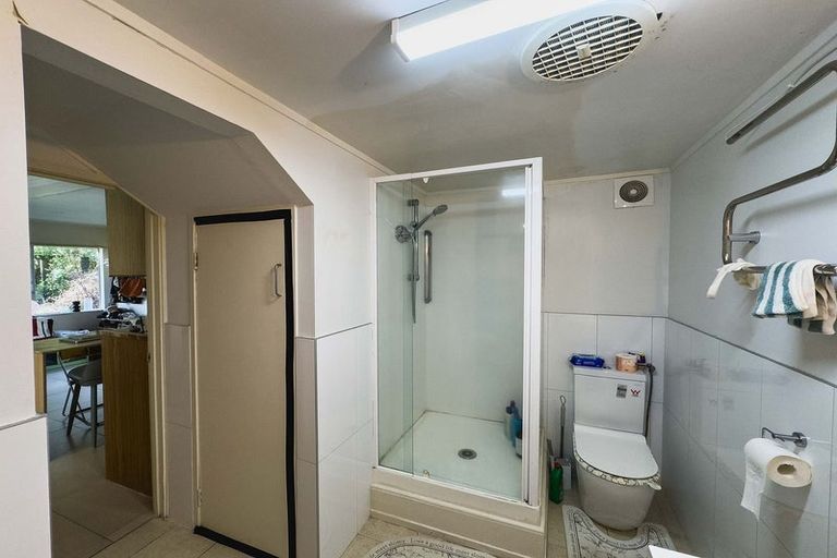 Photo of property in 32 Rosalind Road, Glenfield, Auckland, 0629