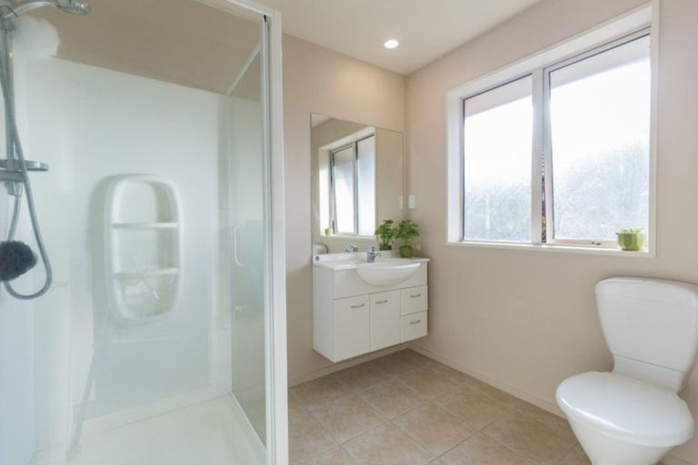 Photo of property in 11 Globe Bay Drive, Templeton, Christchurch, 8042