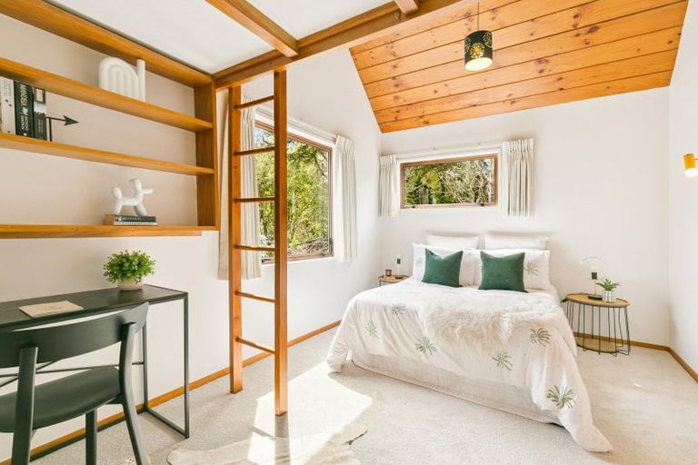 Photo of property in 7 Nadia Grove, Khandallah, Wellington, 6035