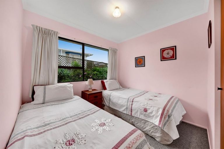 Photo of property in 20a Herekawe Drive, Spotswood, New Plymouth, 4310