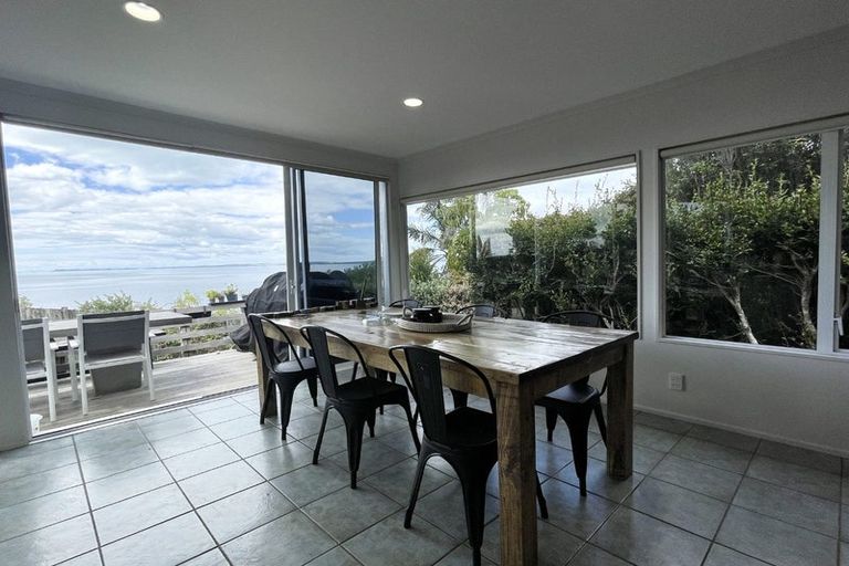 Photo of property in 4 Portal Place, Murrays Bay, Auckland, 0630