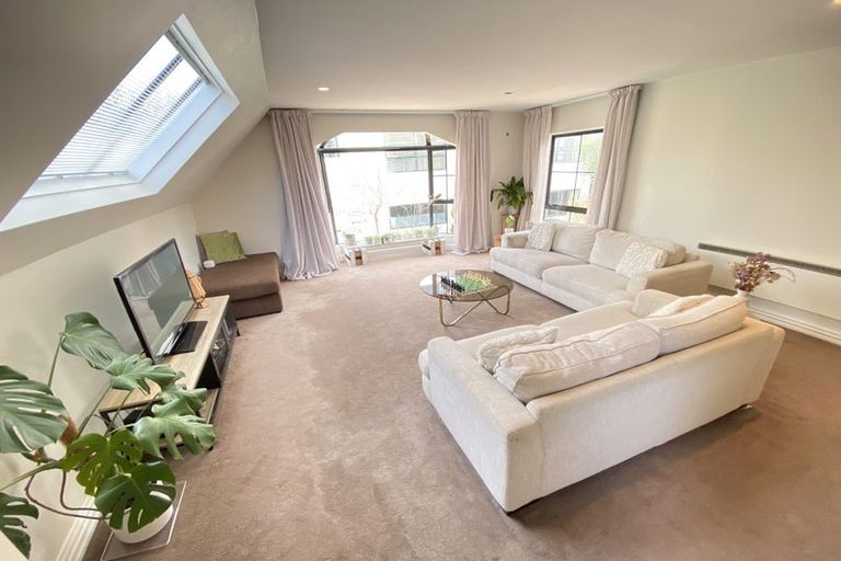 Photo of property in 16j Hobson Street, Thorndon, Wellington, 6011