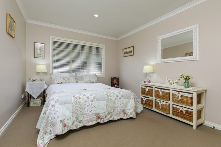 Photo of property in 235b East Coast Road, Mairangi Bay, Auckland, 0630
