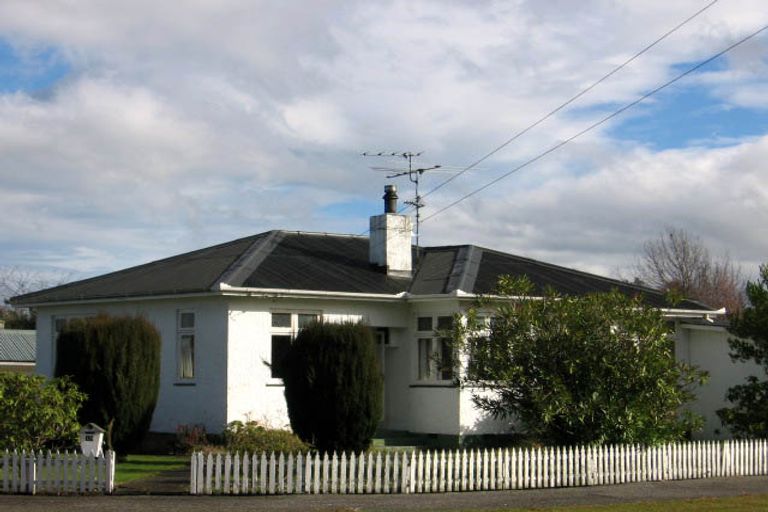Photo of property in 13 Lansdowne Crescent, Lansdowne, Masterton, 5810