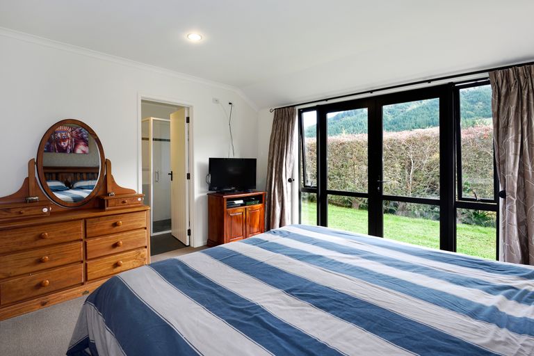 Photo of property in 32 Hollyman Road, Hira, Nelson, 7071